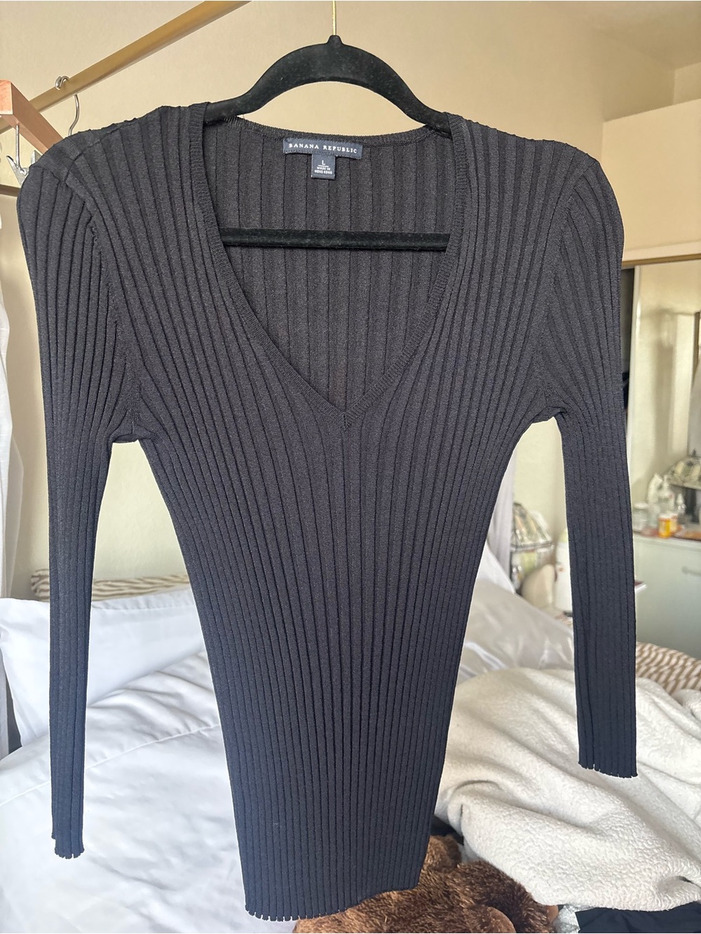 Banana Republic Dark Gray Ribbed V-Neck Sweater